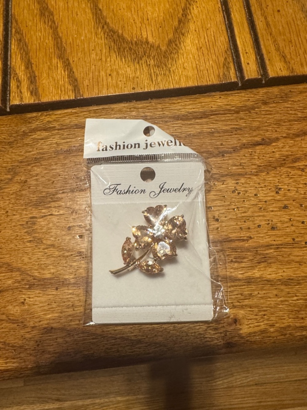 Fashion Jewelry Gold and Clear Crystal Leaf Brooch